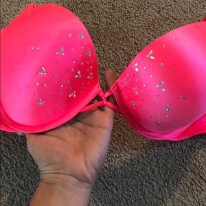 VS Bombshell Plunge Push Up Bra